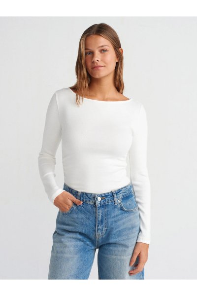 Dilvin Büzgülü Kayık Yaka Top-Ekru 31401