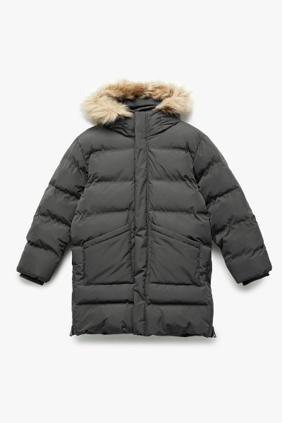 Koton Erkek Çocuk Peluş Detaylı Uzun Kollu Fermuarlı Cepli Uzun Kapşonlu Şişme Mont 6WKB00012TW