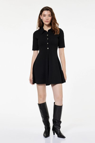 Koton Kadın Slim Fit Kısa Kollu Yarım Düğme Detaylı Polo Yaka Mini Şort Tulum 6WAK80161EK