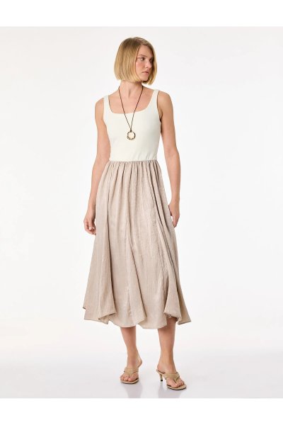 Koton İki Farklı Kumaş Kullanımlı Kare Yaka Askılı Midi Elbise 6SAK80020UW